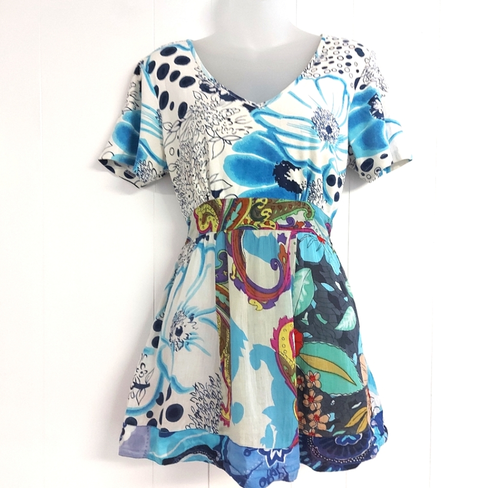 Marie Claire Tunic Top, Size Medium